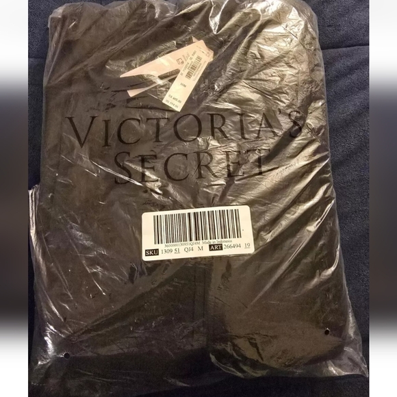 Victoria's Secret SEALED! NWT! Cotton Fleece Full Zip Hoodie in Black. Sz Md. - Picture 4 of 8